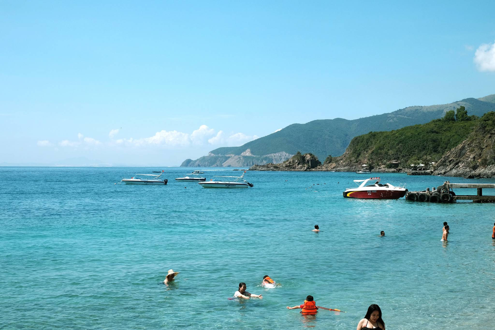 /gia-ve-may-bay-tu-my-ve-viet-nam-3-636.jpg