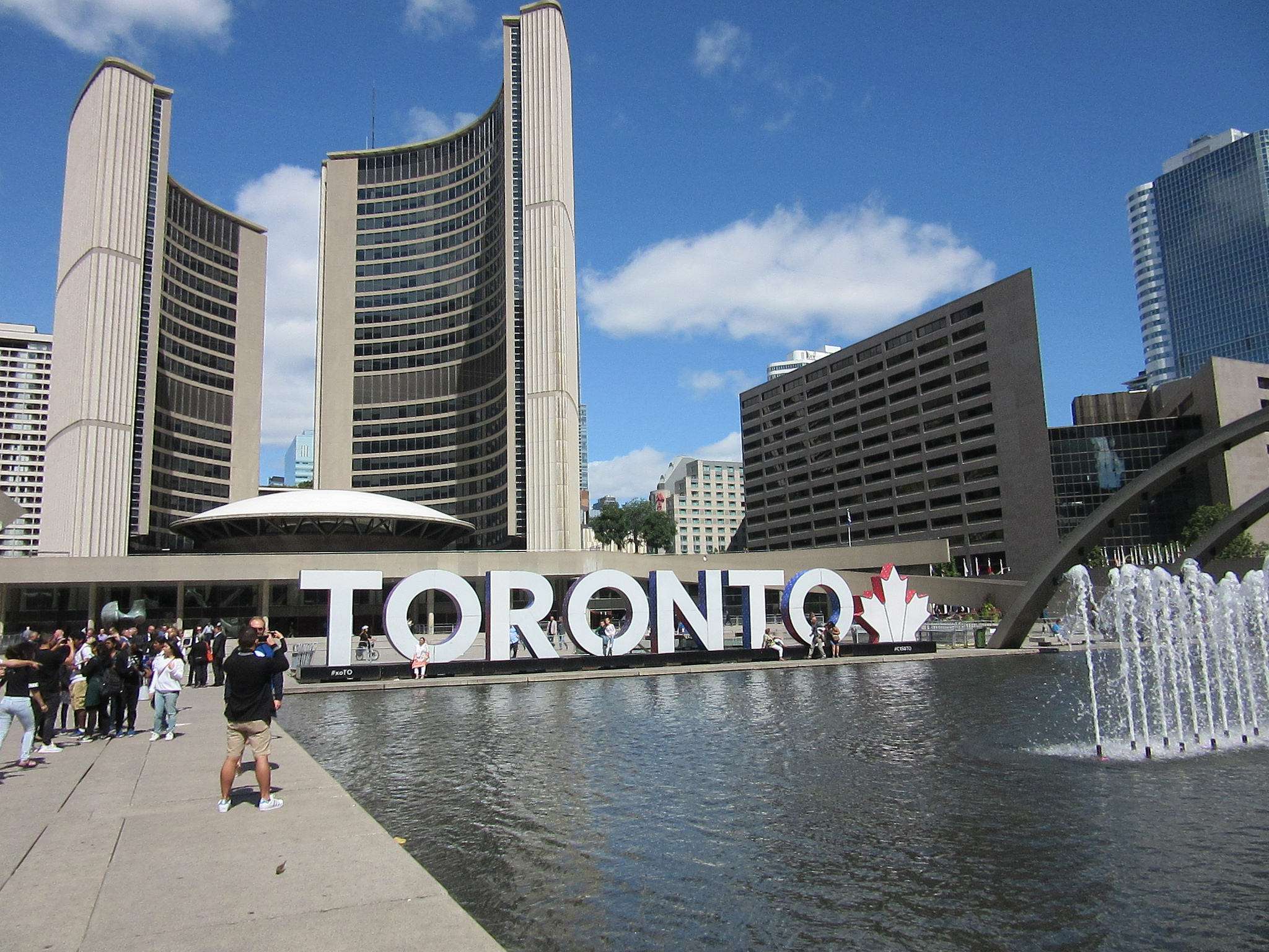 Hành trình bay từ TP.HCM đi Canada