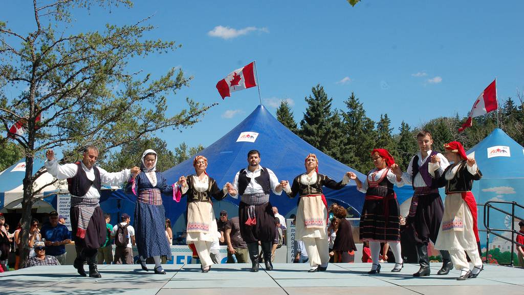 Vé máy bay đi Edmonton giá rẻ