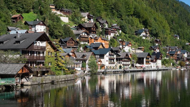 ve-may-bay-di-hallstatt-gia-re-1-402.jpg