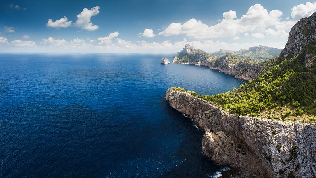 Vé máy bay EVA Air giá rẻ đi Mallorca – Tây Ban Nha