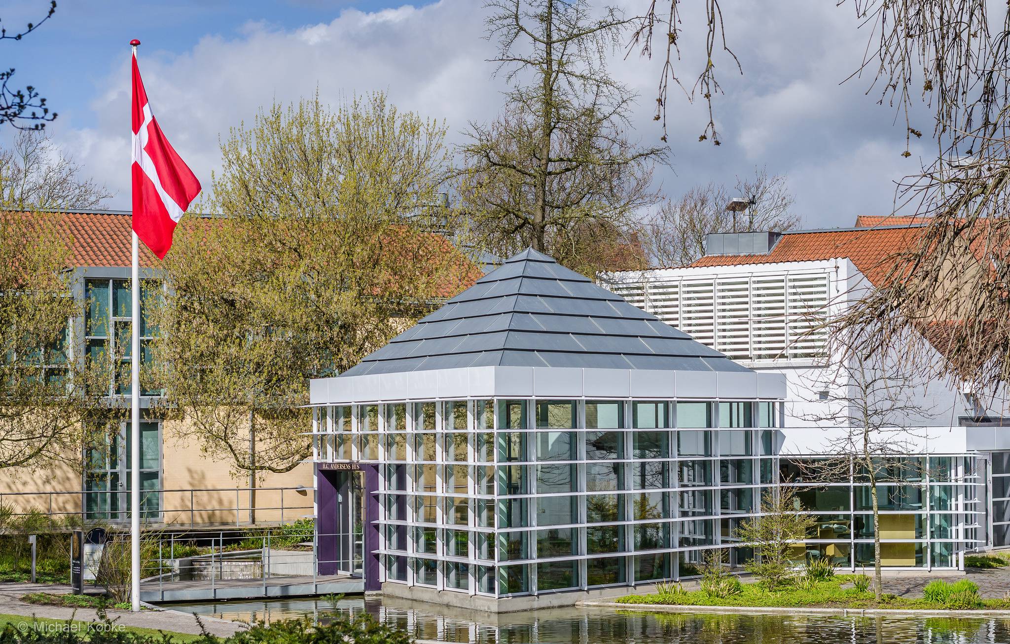 ve-may-bay-di-odense-gia-re-1-509.jpg
