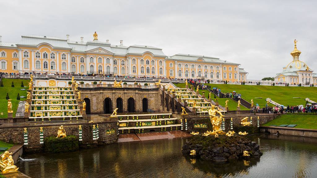 Vé máy bay EVA Air giá rẻ đi Saint Petersburg – Nga