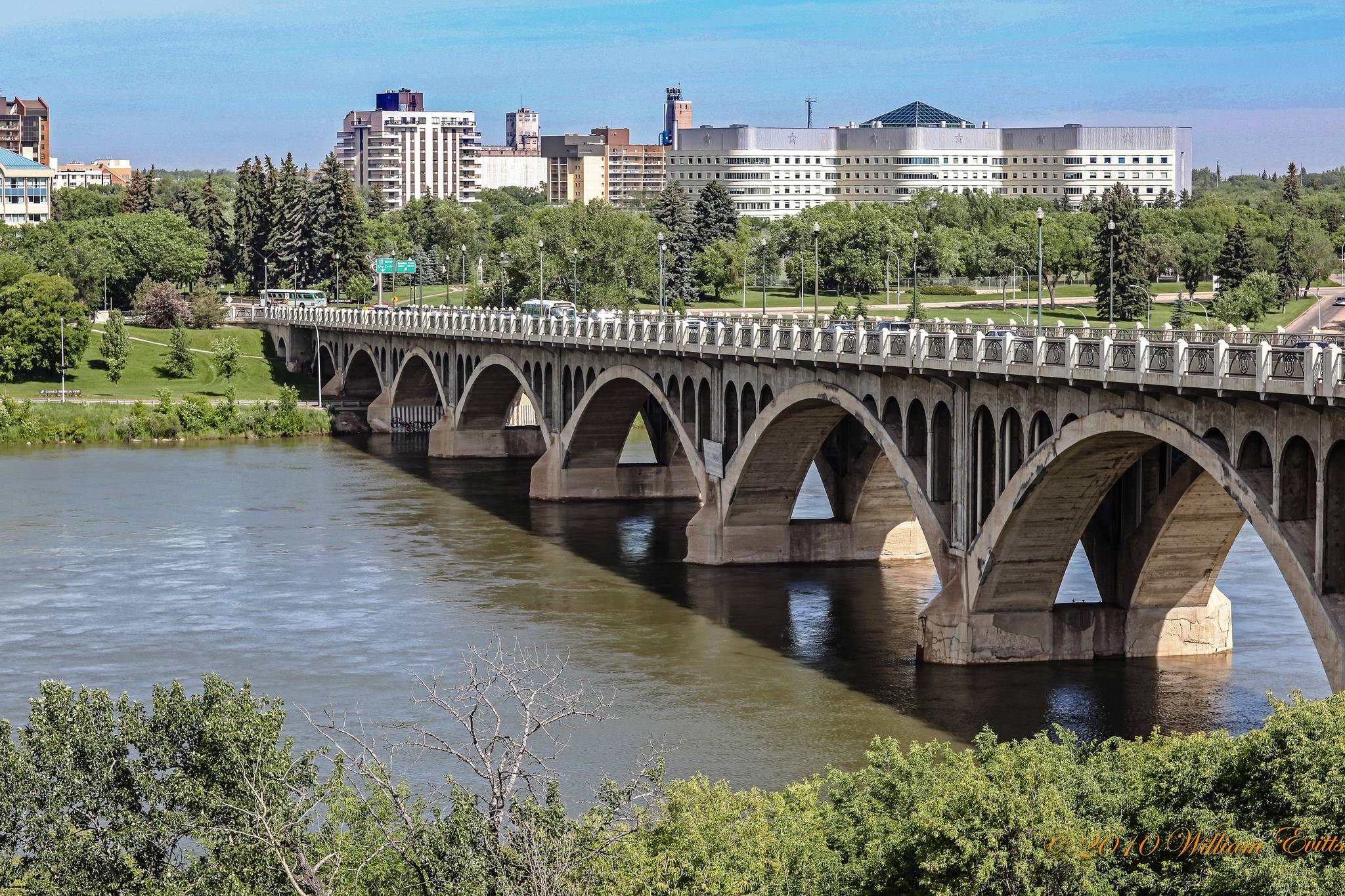 Vé máy bay đi Saskatoon EVA Air
