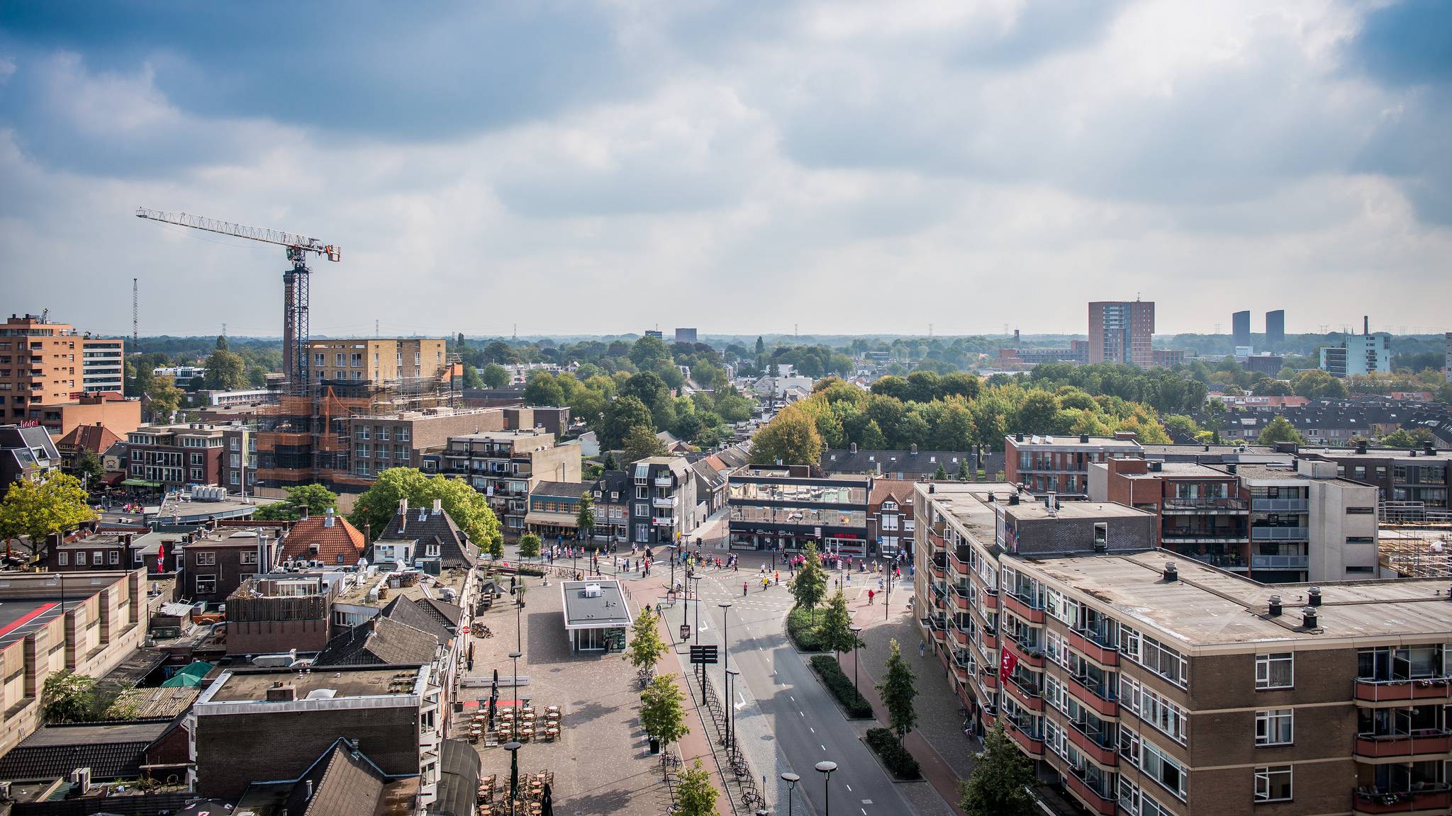 ve-may-bay-di-tilburg-gia-re-1-915.jpg