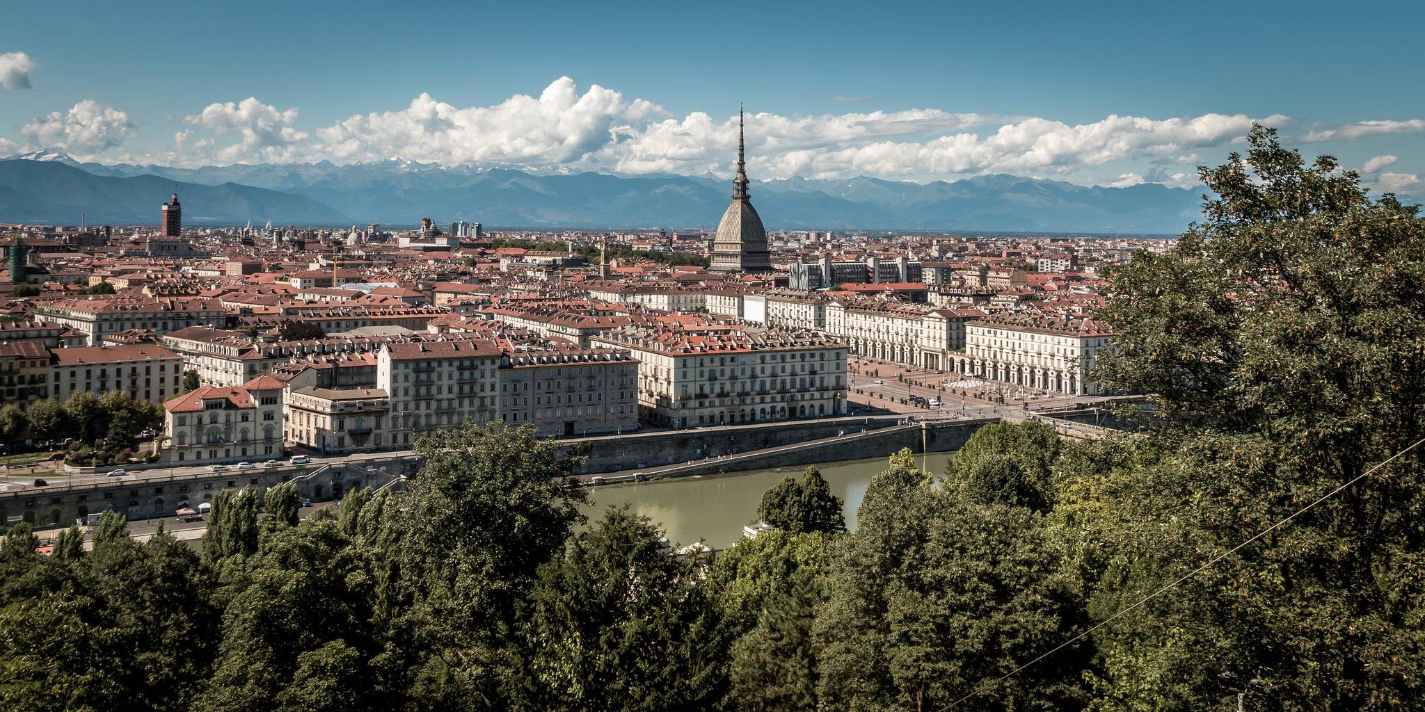 Vé máy bay EVA Air giá rẻ đi Turin – Ý