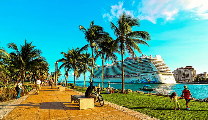 ve-may-bay-miami-gia-re-1-369.jpg